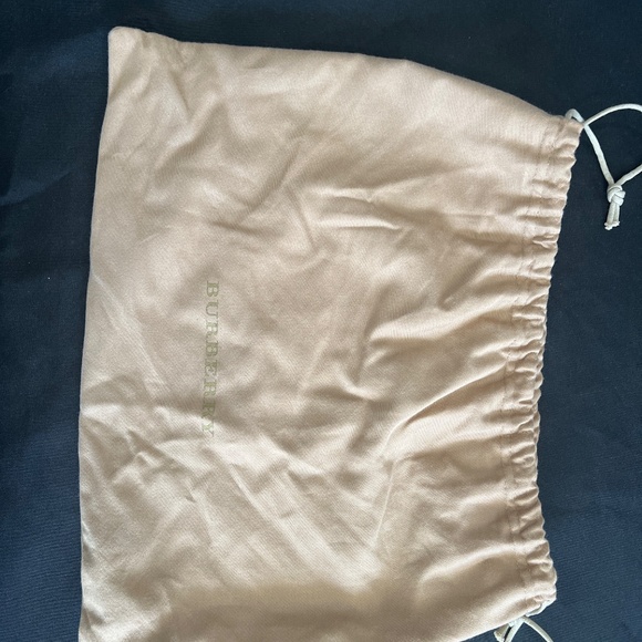 Burberry purse - Picture 3 of 7